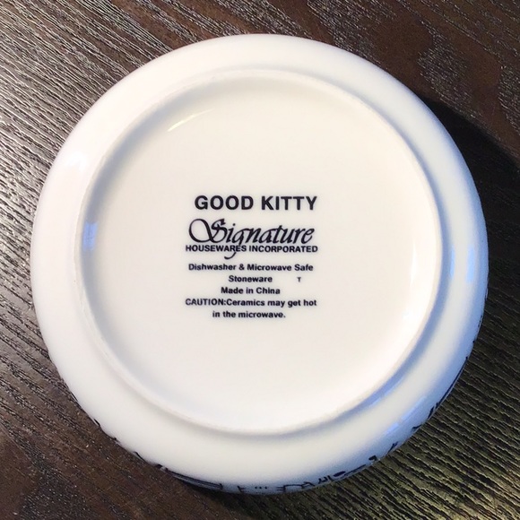 EUC Ceramic Pet Food Bowl - Picture 2 of 4